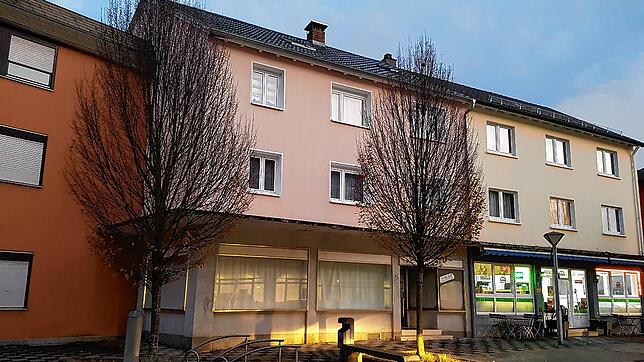 Eines der Gebäude, die bei der großen Durchsuchung am Mittwoch, 30. November, von der Rottweiler Kriminalpolizei durchsucht wurden, ist ...