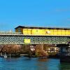 Seit vergangenem Herbst sind auf der Eisenbahnbrücke solche Zeltgebäude aufgebaut, die die Entweichung schädlicher Stäube in die Natur ...