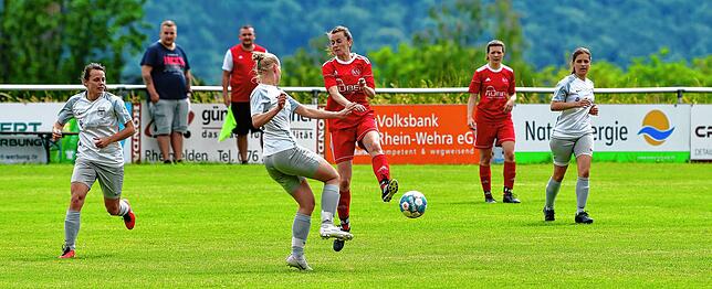 Bild 38: SV Niederhof besiegt SG Ebnet mit 4:1 im Hinspiel der Verbandsliga-Relegation &ndash; wir haben Bilder!