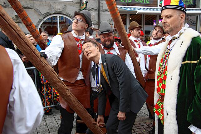 Bild 29: Erst als Pappfigur, dann live: Alle Bilder vom Tag mit Karl Lauterbach in Stockach