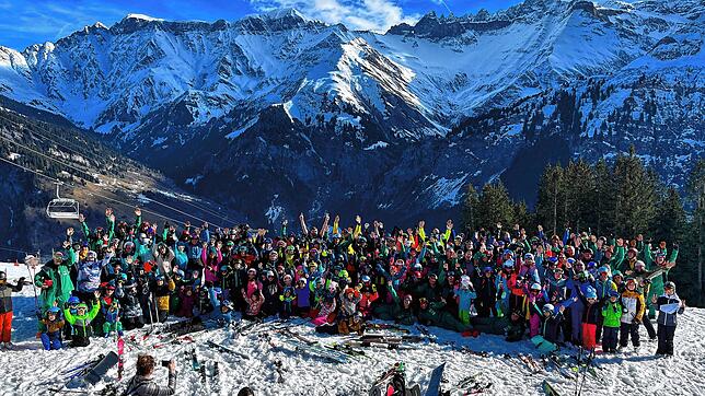 35 Übungsleiter sorgten bei 140 Teilnehmern bei den Kurstagen 2024 in Elm für einen reibungslosen Ablauf. Auf Kaiserwetter und gute ...