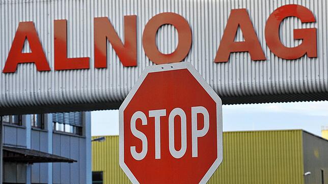 Stoppschild vor Alno-Werk in Pfullendorf. Ende September wird der Betrieb nach der Insolvenz eingestellt.
