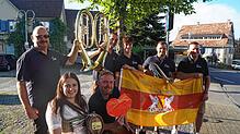 Herzlich soll es beim 39. Herbstfest zugehen. Hinten von links: Klaus Messmer und Alexander Renz, die mit ihren Tenorhörnern ein Herz ...