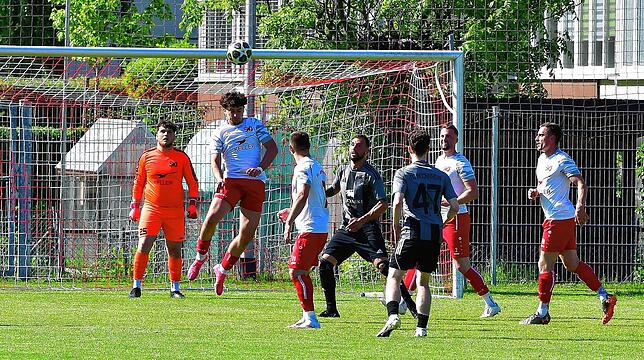 Bild 32: SV Jestetten gewinnt Kellerderby mit 2:1 gegen den FC Hochrhein – und wir haben Fotos!