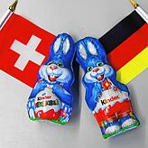 Die Hasen aus Kinderschokolade gibt es sowohl in der Schweiz als auch in Deutschland zu kaufen.