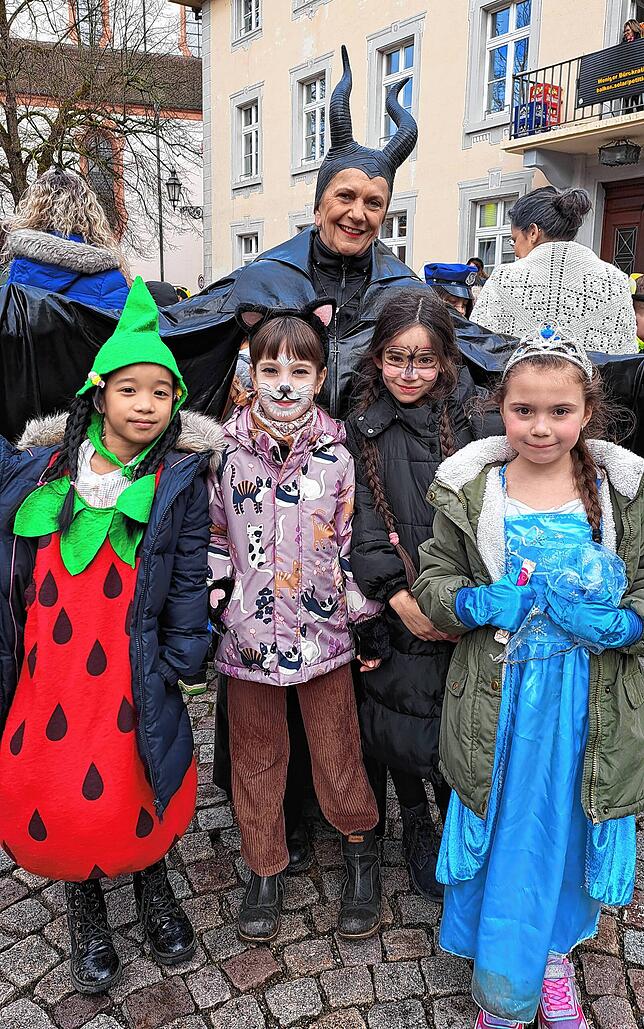 Bild 11: Fasnacht-Bilder aus Bad Säckingen: Wiiber treiben ihr Unwesen am schmutzigen Donnerstag – jetzt ansehen!