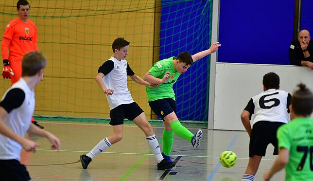Bild 25: Zweite Garnitur des Gastgebers ist chancenlos beim 1:10 gegen den FC Wehr