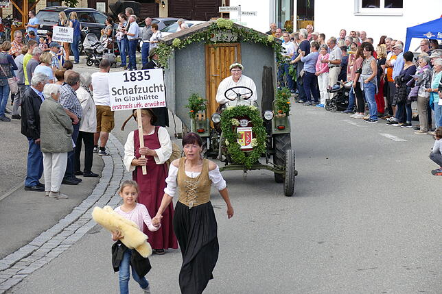 Die Schafzucht hat in Glashütte eine lange Tradition, weshalb sie auch Thema beim historischen Umzug war.