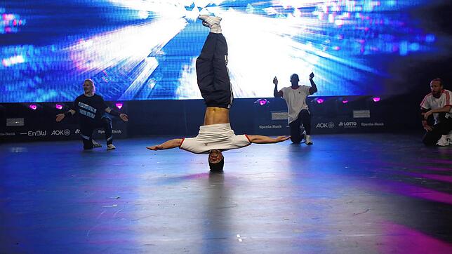 Bild 4: Spektakuläre Auftritte &ndash; Fotos der sportlichen Akteure bei der Turngala in der Schänzlehalle