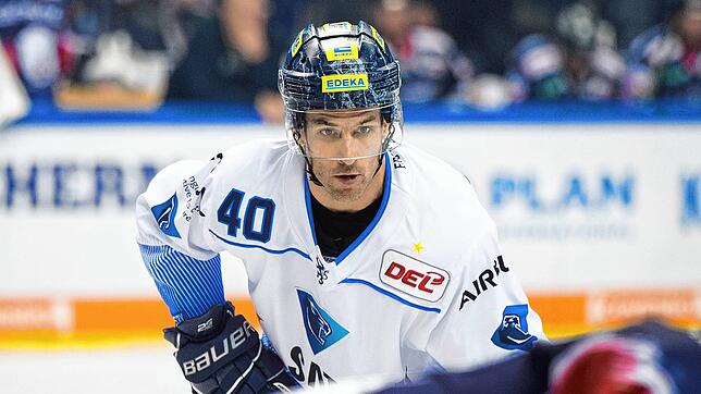 Nach drei Jahren in Ingolstadt zieht es Mittelstürmer Darin Olver nun zu den Schwenninger Wild Wings.
