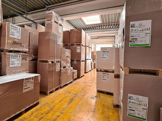 Blick ins Rohwarenlager bei Bromberger Packungen in Donaueschingen am 10 März 2022..