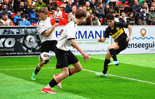 Bild 10: Fußball-Nachwuchsstars in Friedrichshafen! Unsere große Bildergalerie vom MTU-Cup!