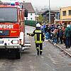 Die Tengener Wehr hat bei der Hauptübung zwei technische Hilfeleistungen an und mit landwirtschaftlichen Fahrzeugen gelöst, hier vor der ...