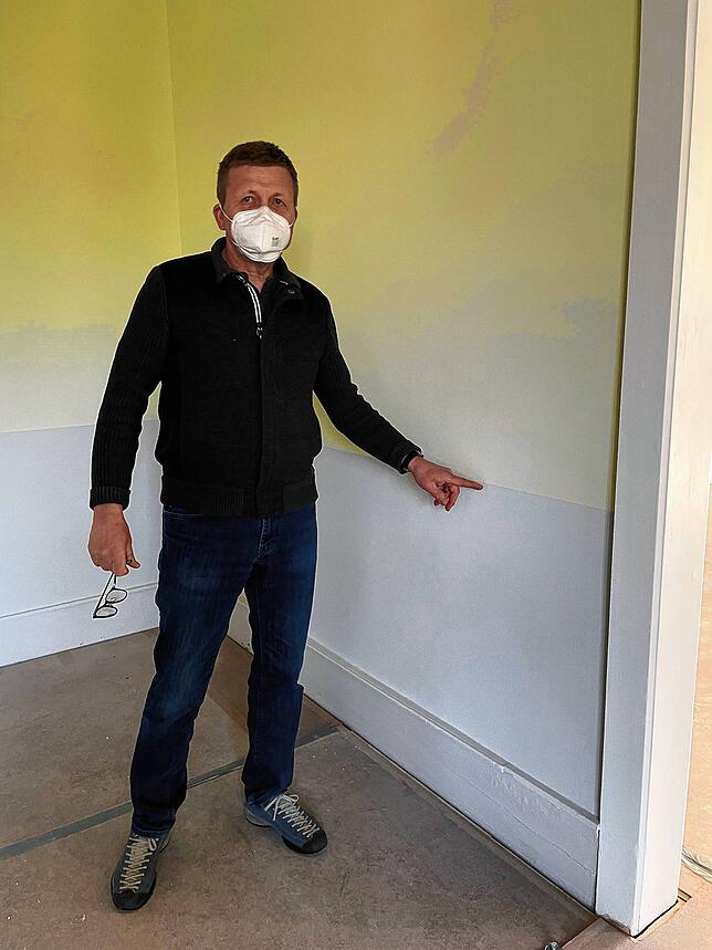 Um die Kosten nicht zu steigern, setzt Architekt Meinhard Hansen auf ein spezielles Farbkonzept, das an die ursprüngliche ...