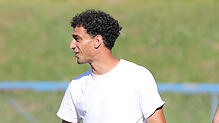 Adel Grimm, Trainer des SC Konstanz-Wollmatingen, hatte allen Grund fröhlich zu sein. Seine Mannschaft besiegte den FC Bad Dürrheim klar.