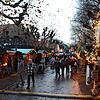 Seit einer Woche können die Besucher beim Konstanzer Weihnachtsmarkt von Stand zu Stand bummeln. Doch kaufen und konsumieren sie auch?