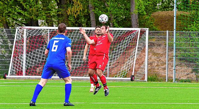 Bild 13: SV Jestetten besiegt den TuS Efringen-Kirchen mit 4:0 &ndash; und wir haben Bilder!