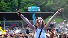 Bild : Im Stadion wird am zweiten Tag des Campus-Festivals nochmals aufgedreht