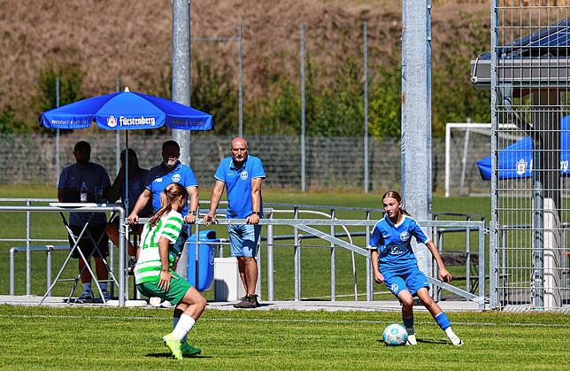 Bild 21: Unsere große Bildergalerie zum DFB-Pokal-Spiel der U17-Juniorinnen des Hegauer FV