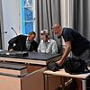 Der Angeklagte vor Verhandlungsbeginn im Gespräch mit seinem Anwalt Gerd Pokrop. Dem 62-Jährigen wird vorgeworfen, Anfang April mit ...