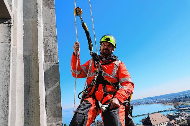 Was für Ausblick: Pascal Harlaut hat in 78 Meter Höhe einen tollen Blick über Konstanz und den Bodensee.