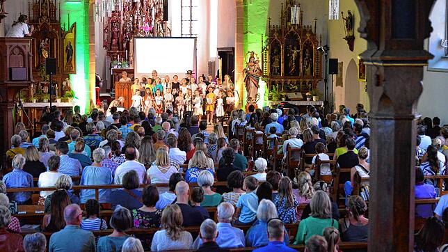 Die Remigius-Kirche war voll, als der Schulchor der Gemeinschaftsschule sich der Schöpfung widmet. Eine beeindruckende Leistung der ...