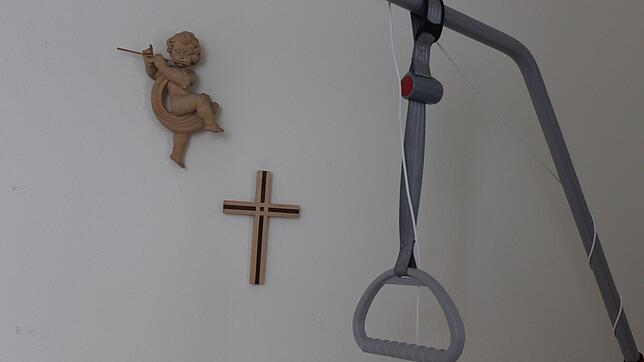 Der Kreistag hat die Einrichtung eines Hospiz' beschlossen. Unser Bild zeigt ein Zimmer im Hospiz in Friedrichshafen.