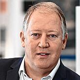 „Jetzt endlich müssen mit den Arbeitnehmervertretern mögliche Lösungen diskutiert werden“, sagt Achim Dietrich, ...
