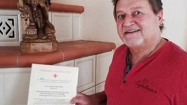 Herbert Muffler hat unglaubliche 150 Mal Blut gespendet &ndash; das Helfen liegt dem Stockacher im Blut.