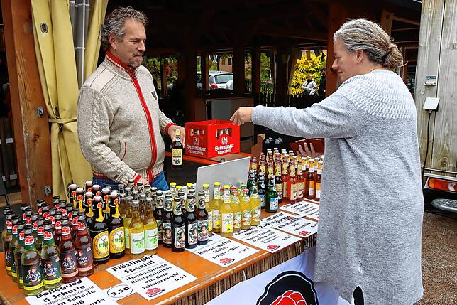 Bild 8: Regionales lockt auf den Mühlenplatz zum Naturparkmarkt
