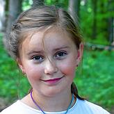 Naima, 9 Jahre: „Gut ist, dass wir so viele Ausflüge machen und im Wald so viel entdecken und Spiele machen.“