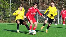 Bild : Die besten Bilder vom Spiel zwischen dem FC Überlingen und dem FC Öhningen-Gaienhofen