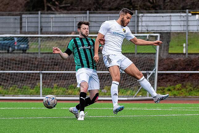Bild 1: 1:1 im Hochrhein-Derby zwischen dem FC Zell und dem SV 08 Laufenburg &ndash; und wir haben Bilder!