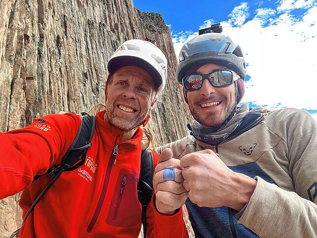 Der aus Gurtweil stammende Extrembergsteiger und Bergführer Robert Jasper (links), mit seinem spanischen Kletterpartner Marc ...