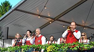 Bild : Feierabendhock beim Bermatinger Dorffest: Die schönsten Bilder