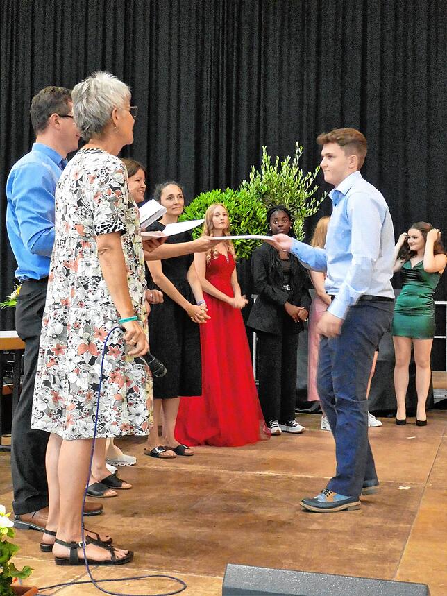 Bild 10: Bilder von der Zeugnisübergabe am Schulverbund Nellenburg Stockach &ndash; Teil 4