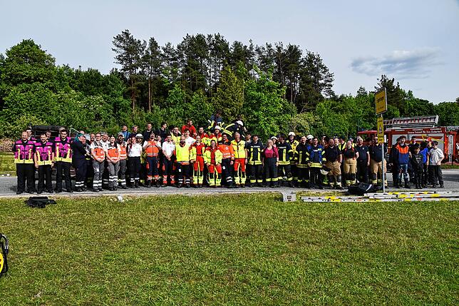 Bild 3: Bilder der Abschlussübung einer Blaulichtorganisationenübergreifenden Fortbildung