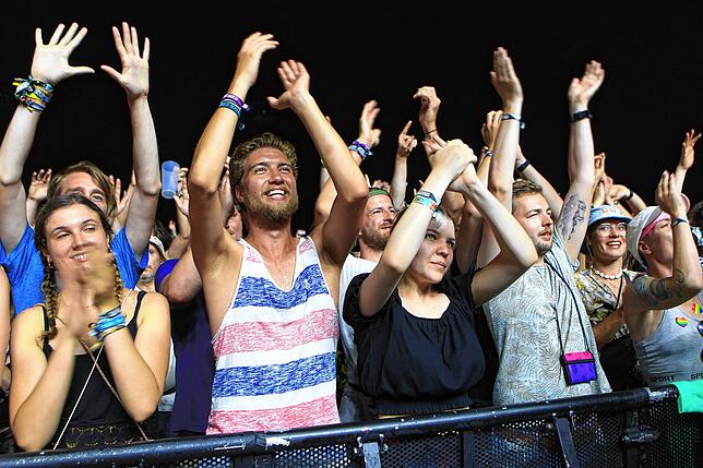 Bild 2: Bilder von Deichkind auf dem Southside 2022