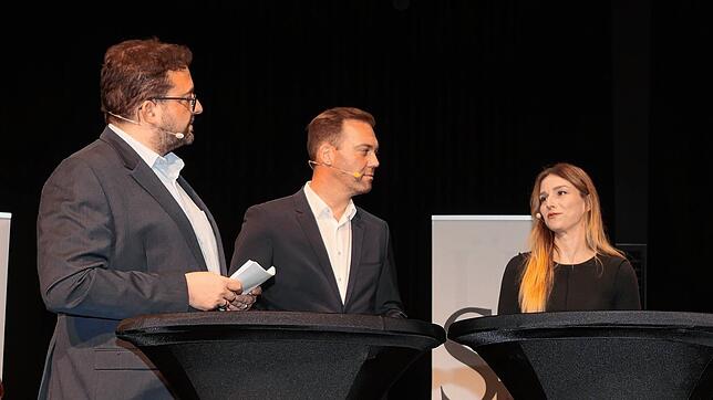 Äußerungen des CDU-Bundestagsabgeordneten Felix Schreiner (Mitte) bei der SÜDKURIER-Wahlarena am 20. Januar stießen auf Kritik. Diese ...