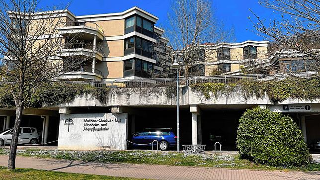 Das alte Matthias-Claudius-Haus in Waldshut: Ein Teil des alten Gebäudes wurde bereits abgerissen, um Platz für den heutigen Neubau zu ...