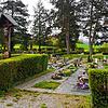 Ein Blick im Arlener Friedhof: Hier stehen anders als in den beiden anderen Gottesäckern der Gemeinde noch Ruhestellen im ...