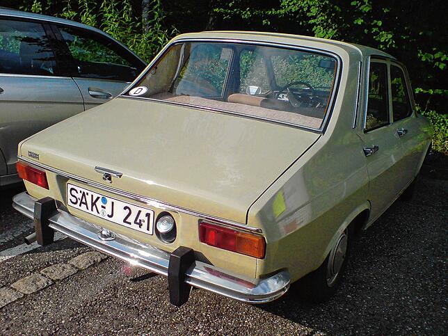 Nummernschild-Nostalgie: Das Foto ist viele Jahre alt. Der damalige Besitzer Günter Stratz hat seinen Renault später verkauft.