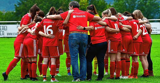 Bild 31: Fußballerinnen des SV Niederhof startet mit deutlichem 11:0-Derbysieg gegen die SG Hotzenwald in die neue Landesliga-Saison