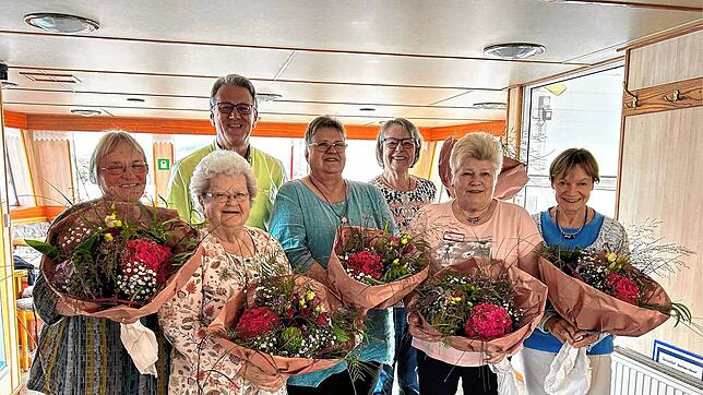 Ehrungen anlässlich der Jubiläumsfeier 25 Jahre Betreutes Seniorenwohnen in Murg: Vorn von links Gertrud Berger, Erika Thoma, die ...