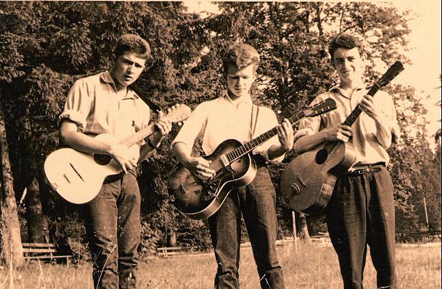 Die erste Band: Ab 1960 traten die drei „relativ sauberen Jungs“ vom Gymnasium schon als Blizzards auf.