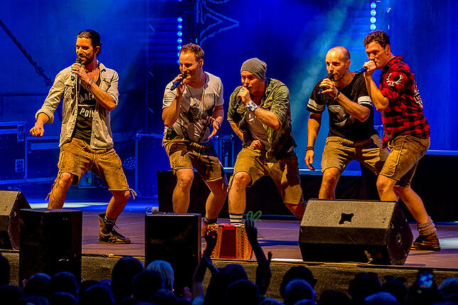 Bild 29: Alle Bilder vom Auftakt der 15. Sommersinnfonie: Volksmusiker von Voxxclub begeistern ihre Fans