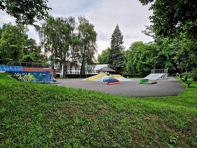 Statt einem Skateplatz wie bisher sind auf den Plänen zwei Gebäude eingezeichnet. Diese sind noch nicht fest geplant, sondern sollen ...