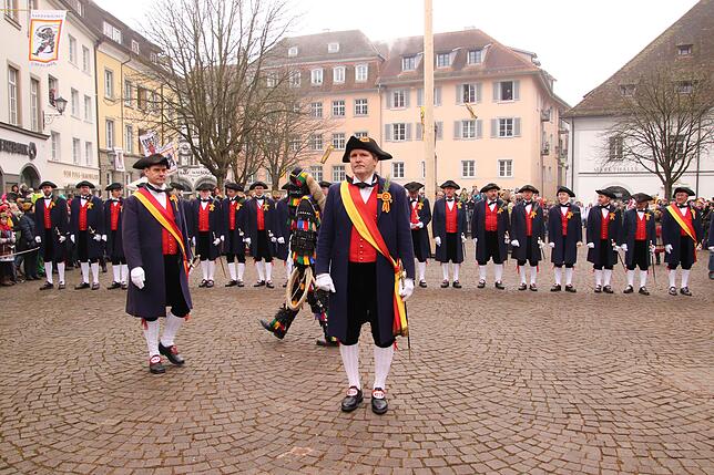 Bild 3: Schwerttanz beim Narrentag: In Bildern und Videos zum Nacherleben