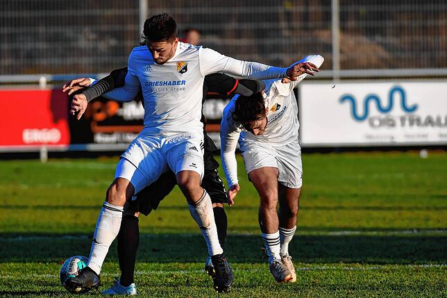 Bild 24: Spitzenreiter FSV Rheinfelden gelingt nur ein 1:1 gegen den SV 08 Laufenburg &ndash; und wir haben die Bilder!