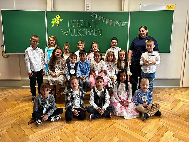 Die Klasse 1a der Klosterringschule mit Klassenlehrerin Juliane Frich.